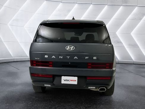 Used 2025 Hyundai Santa Fe SE FWD image 5