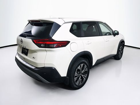 Used 2023 Nissan Rogue SV image 9