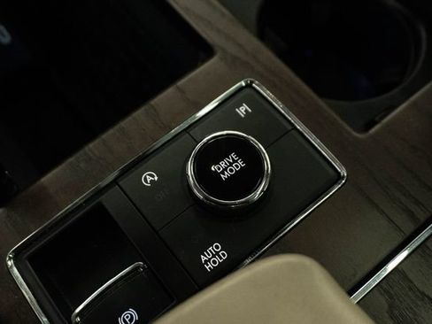 Used 2023 Lincoln Navigator L Reserve AWD/4WD image 20