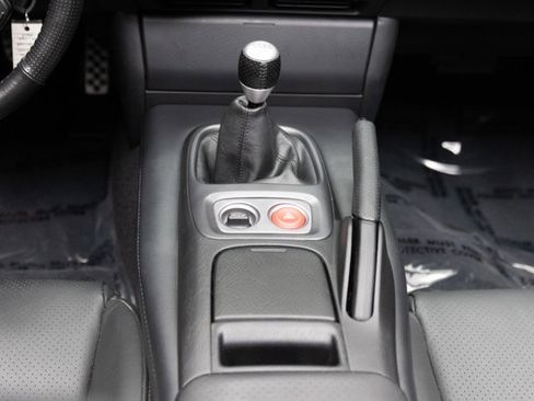 Used 2002 Honda S2000 image 9