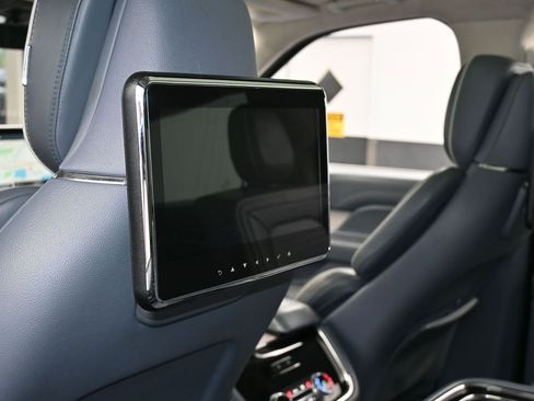 Used 2019 Lincoln Navigator Black Label w/ Cargo Package image 12