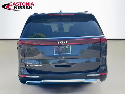 Used 2022 Kia Carnival SX FWD image 7