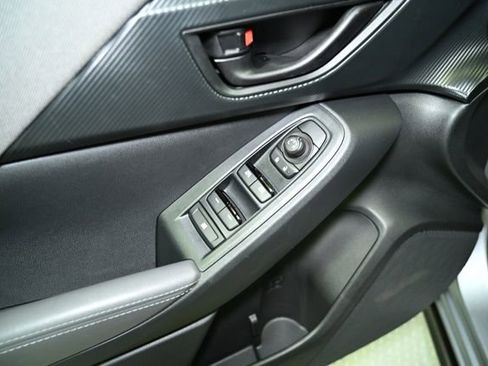 Used 2025 Subaru Crosstrek 2.0i Premium image 28