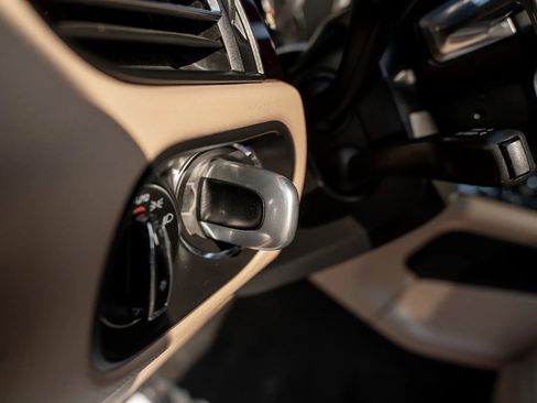 Used 2019 Porsche Macan Sport Edition image 20