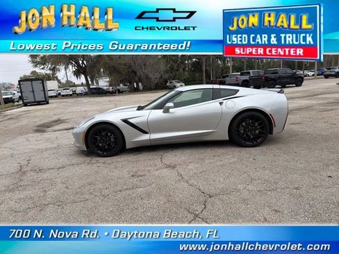 Used 2019 Chevrolet Corvette Stingray Coupe w/ 1LT image 4