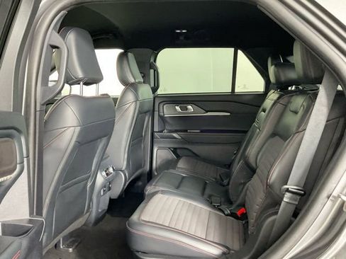 Used 2025 Ford Explorer ST-Line w/ Premium Package image 13