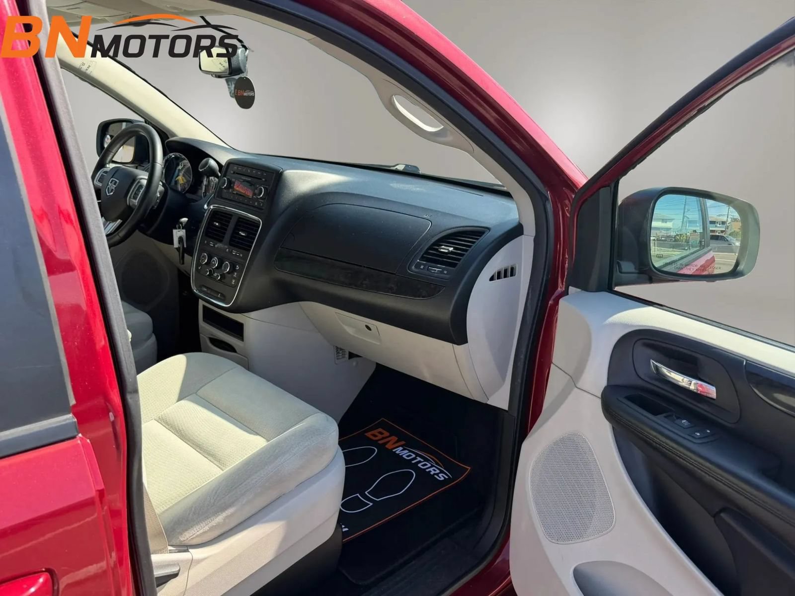 Used 2015 Dodge Grand Caravan SE w/ Quick Order Package 29E SE FWD image 19