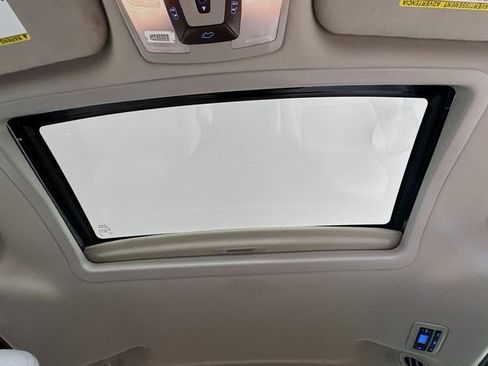 Used 2017 Toyota Sienna XLE image 22