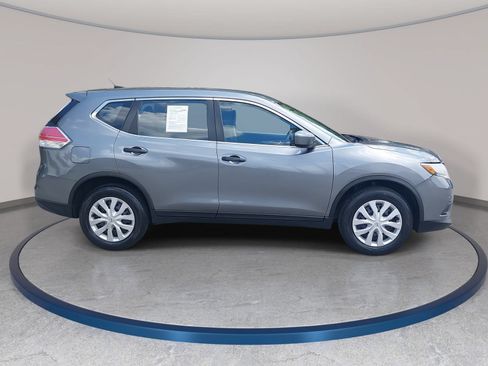 Used 2016 Nissan Rogue S AWD/4WD image 4