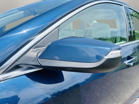 Used 2021 Chevrolet Malibu Premier image 20