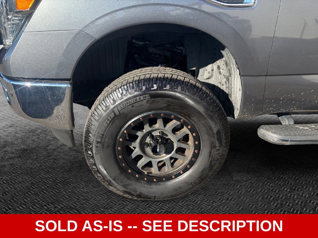 Used 2016 Nissan Titan SL AWD/4WD image 11