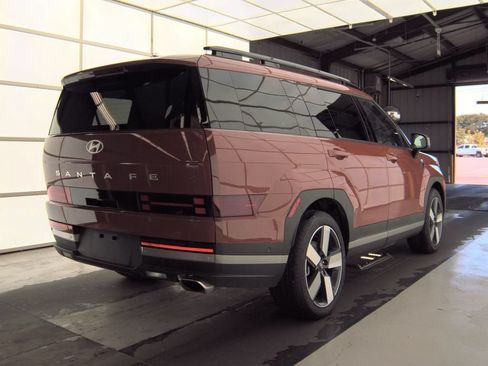 Used 2024 Hyundai Santa Fe Limited FWD image 2