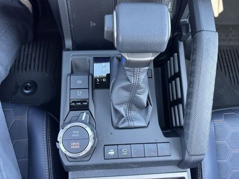 New 2025 Toyota 4Runner 4WD image 16