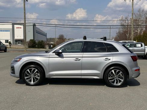 Used 2021 Audi Q5 2.0T Premium w/ Convenience Package image 2
