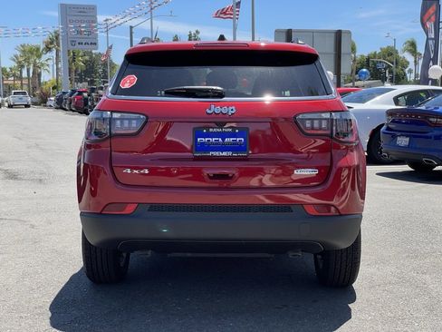 New 2025 Jeep Compass Latitude image 4