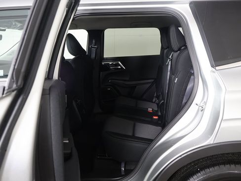 New 2026 Mitsubishi Outlander ES image 29