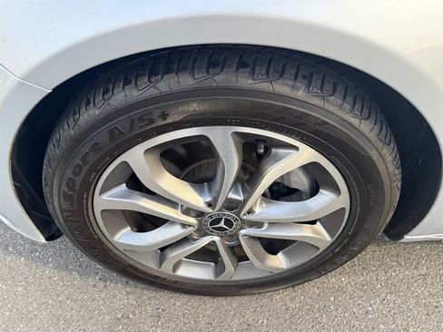 Used 2017 Mercedes-Benz C 300 Sedan image 7
