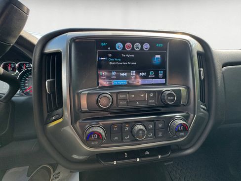 Used 2018 Chevrolet Silverado 2500 LT w/ LT Convenience Package AWD/4WD image 14
