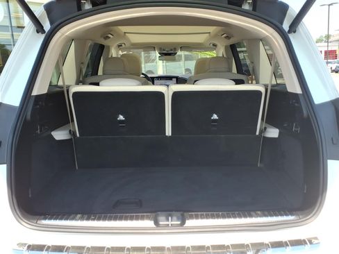 Used 2024 Mercedes-Benz GLS 450 4MATIC image 28