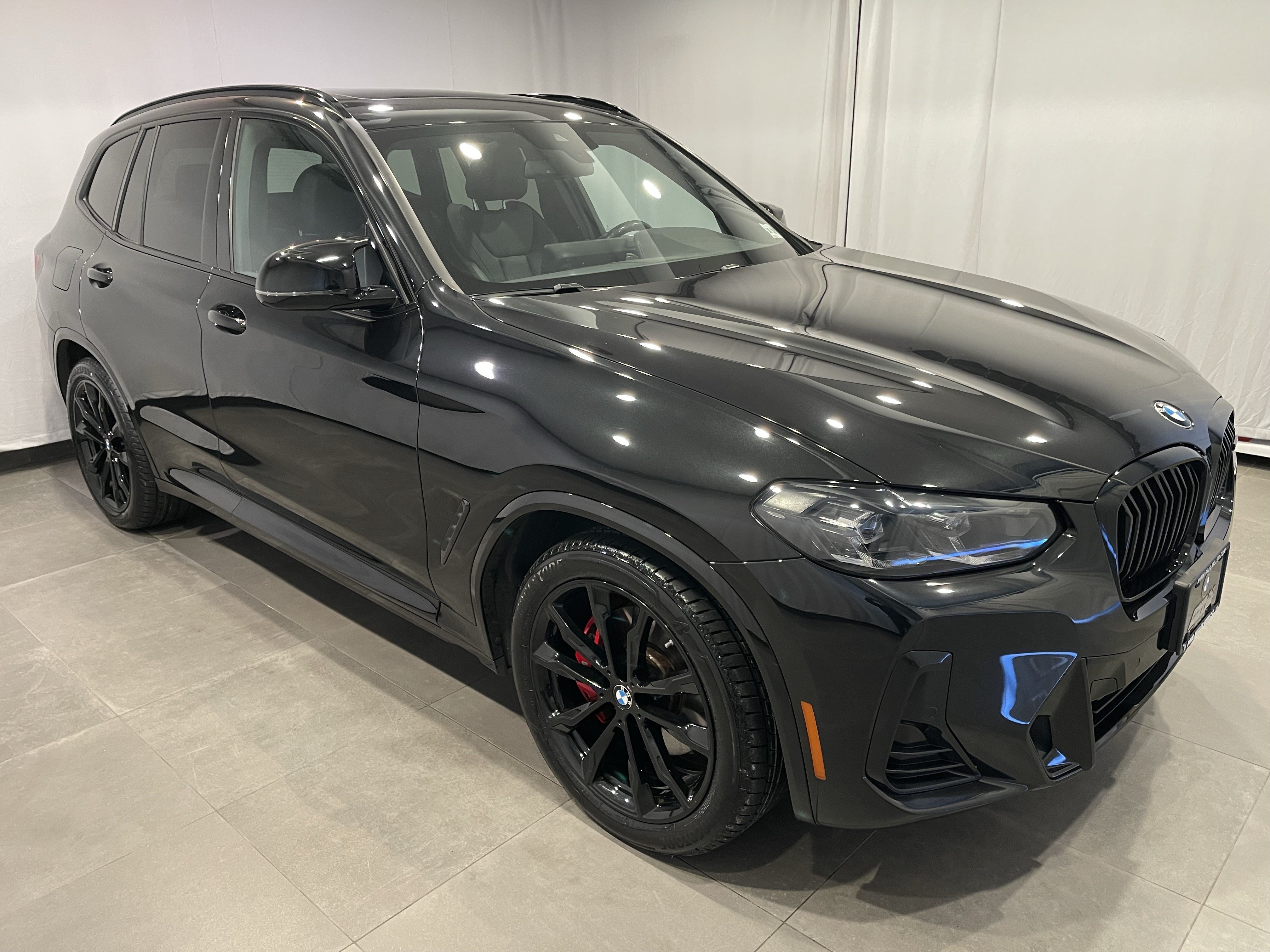 Certified 2024 BMW X3 M40i w/ Shadowloine Package AWD/4WD image 3