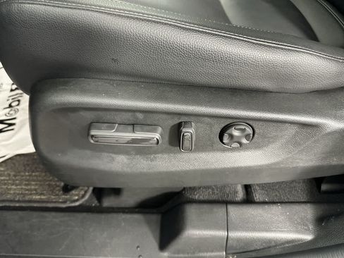 Used 2025 Honda Odyssey EX-L image 12