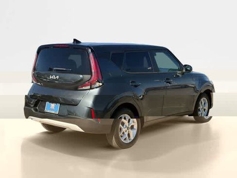 Used 2023 Kia Soul LX w/ LX Technology Package image 5