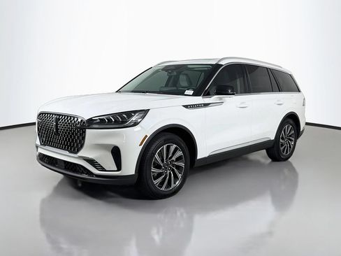 Used 2026 Lincoln Aviator 2WD image 1