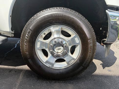 Used 2016 Ford F250 XLT w/ XLT Interior Package AWD/4WD image 17