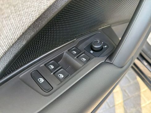 Used 2025 Volkswagen Tiguan S AWD/4WD image 13