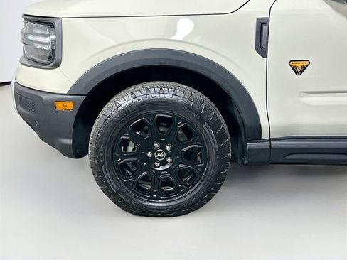 Used 2025 Ford Bronco Sport Badlands w/ Badlands Tech Package AWD/4WD image 39