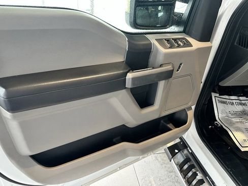 Used 2016 Ford F150 XLT w/ Trailer Tow Package image 12