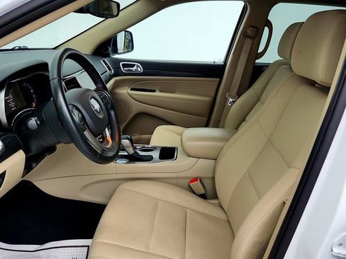 Used 2022 Jeep Grand Cherokee Laredo E AWD/4WD image 12