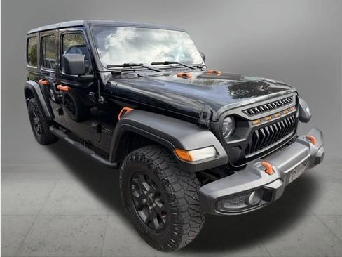 Used 2021 Jeep Wrangler Unlimited Sport image 3