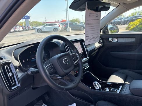 Certified 2026 Volvo XC40 B5 Plus AWD/4WD image 15