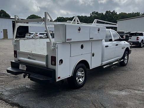Used 2016 RAM 2500 Tradesman w/ Chrome Appearance Group AWD/4WD image 7