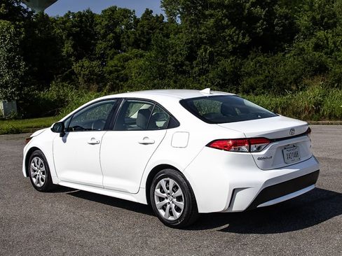 Used 2023 Toyota Corolla LE image 34