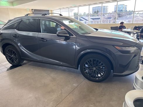 Used 2025 Lexus RX 350h 350h Premium image 2