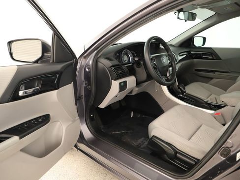 Used 2016 Honda Accord LX image 14