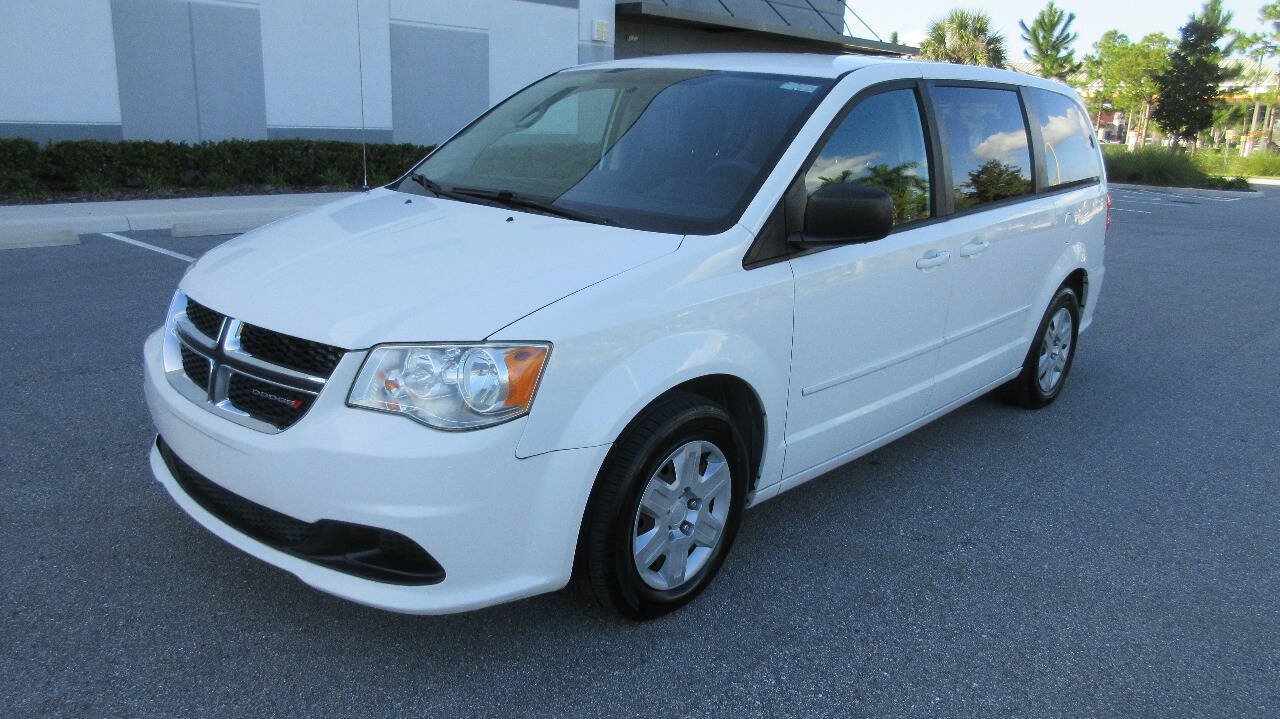 Used 2012 Dodge Grand Caravan SE FWD image 2