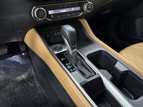 Certified 2025 Nissan Sentra SV w/ SV Premium Package image 27