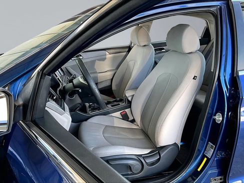 Used 2018 Hyundai Sonata SE w/ Cargo Package FWD image 18