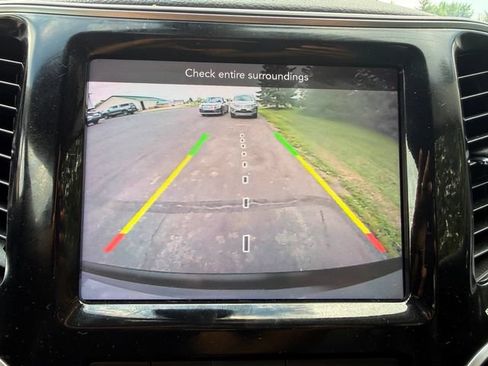 Used 2020 Jeep Cherokee Limited AWD/4WD image 9