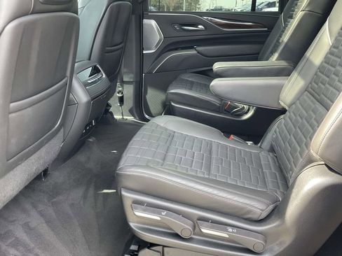 Used 2022 Cadillac Escalade ESV Sport Platinum w/ Heavy-Duty Trailer Package image 14