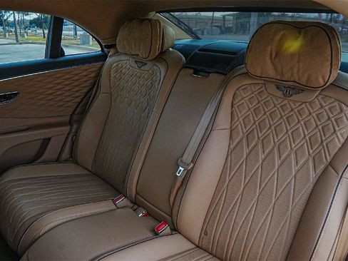 Certified 2021 Bentley Flying Spur V8 image 45