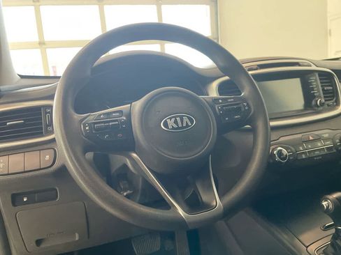Used 2018 Kia Sorento LX image 14