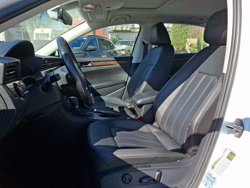 Used 2020 Volkswagen Passat 2.0T SEL FWD image 14