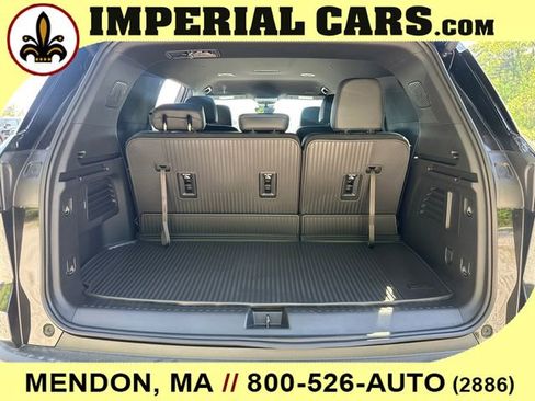 New 2026 Chevrolet Traverse LT w/ Midnight/Sport Edition AWD/4WD image 11
