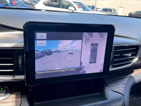 Used 2020 Ford Explorer Limited RWD image 18