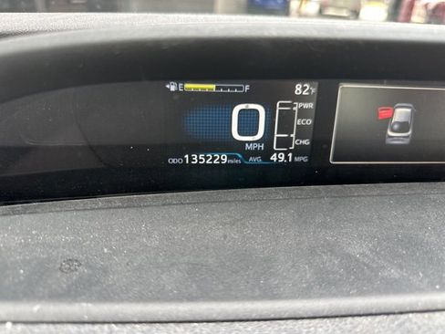 Used 2019 Toyota Prius LE image 3