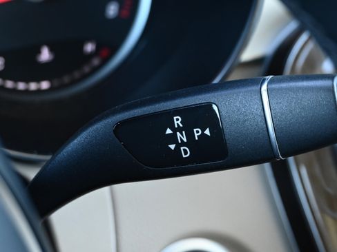 Used 2019 Mercedes-Benz GLC 300 4MATIC image 31